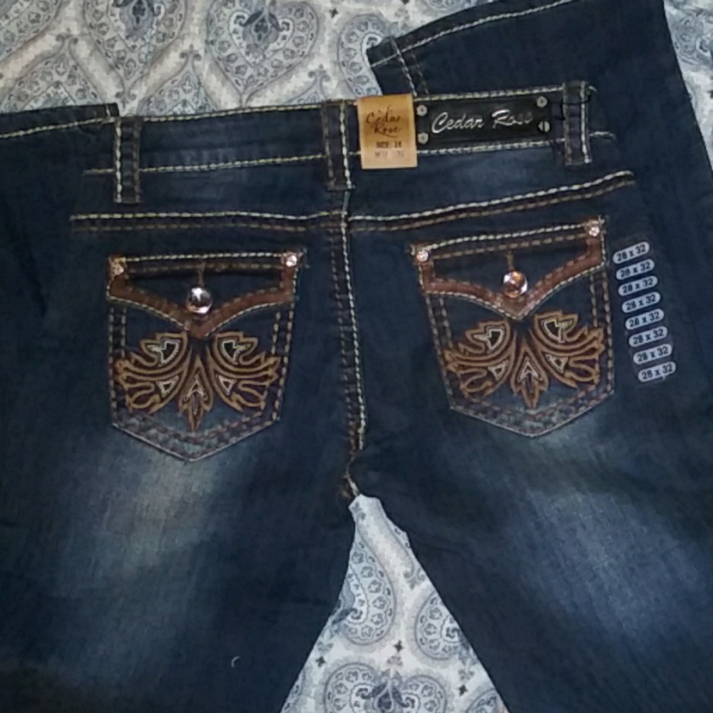 CEDAR ROSE JEANS - Picture 6 of 8